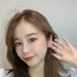 Hand-woven Natural Pearl Flower Clip-on Earrings Fashion Design No Pierced Ear Bone Elegant And Stylish Earrings